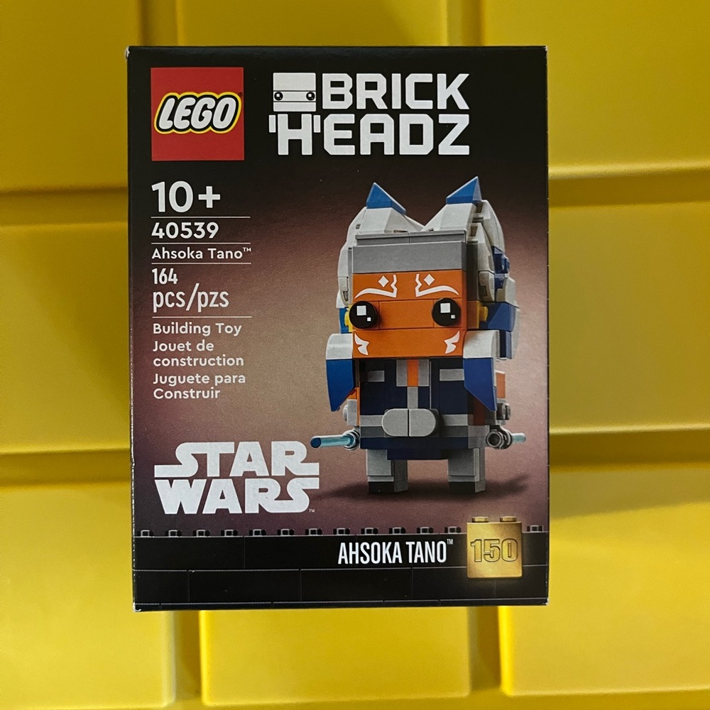LEGO BRICKHEADZ: Ahsoka Tano (40539) NEW UNOPENED *Retired LEGO Set*